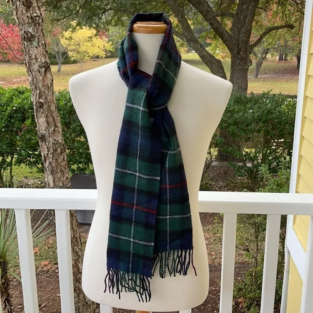 LOCHCARRON OF SCOTLAND BAILEY MACKENZIE MODERN LARGE LAMBSWOOL SCARF